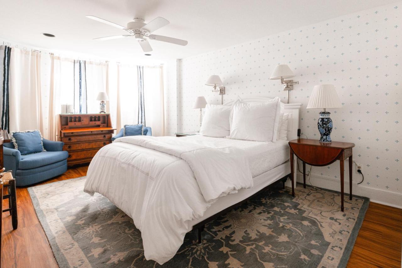 ビューフォート Rhett House Bed & Breakfast エクステリア 写真