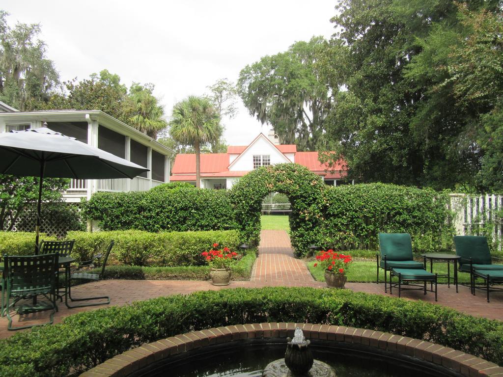 ビューフォート Rhett House Bed & Breakfast エクステリア 写真